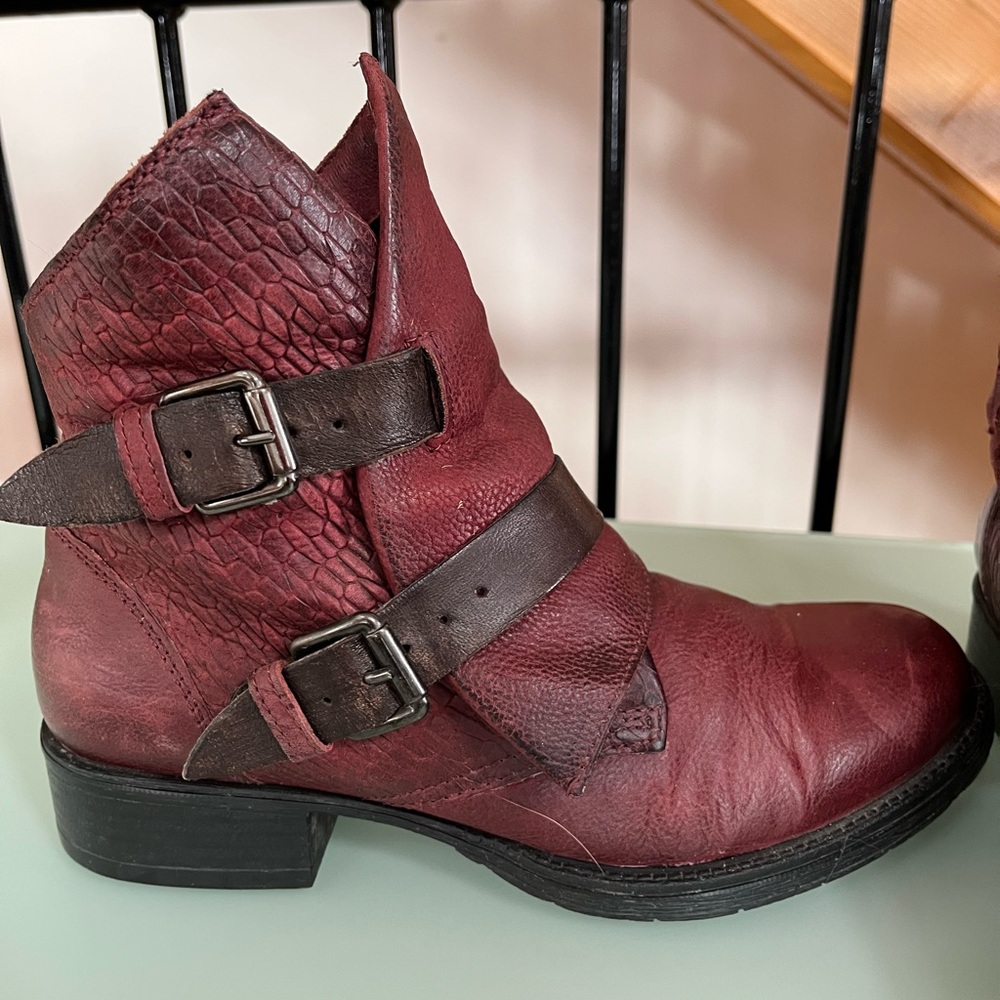 Women's MJUS burgundy ankle boots